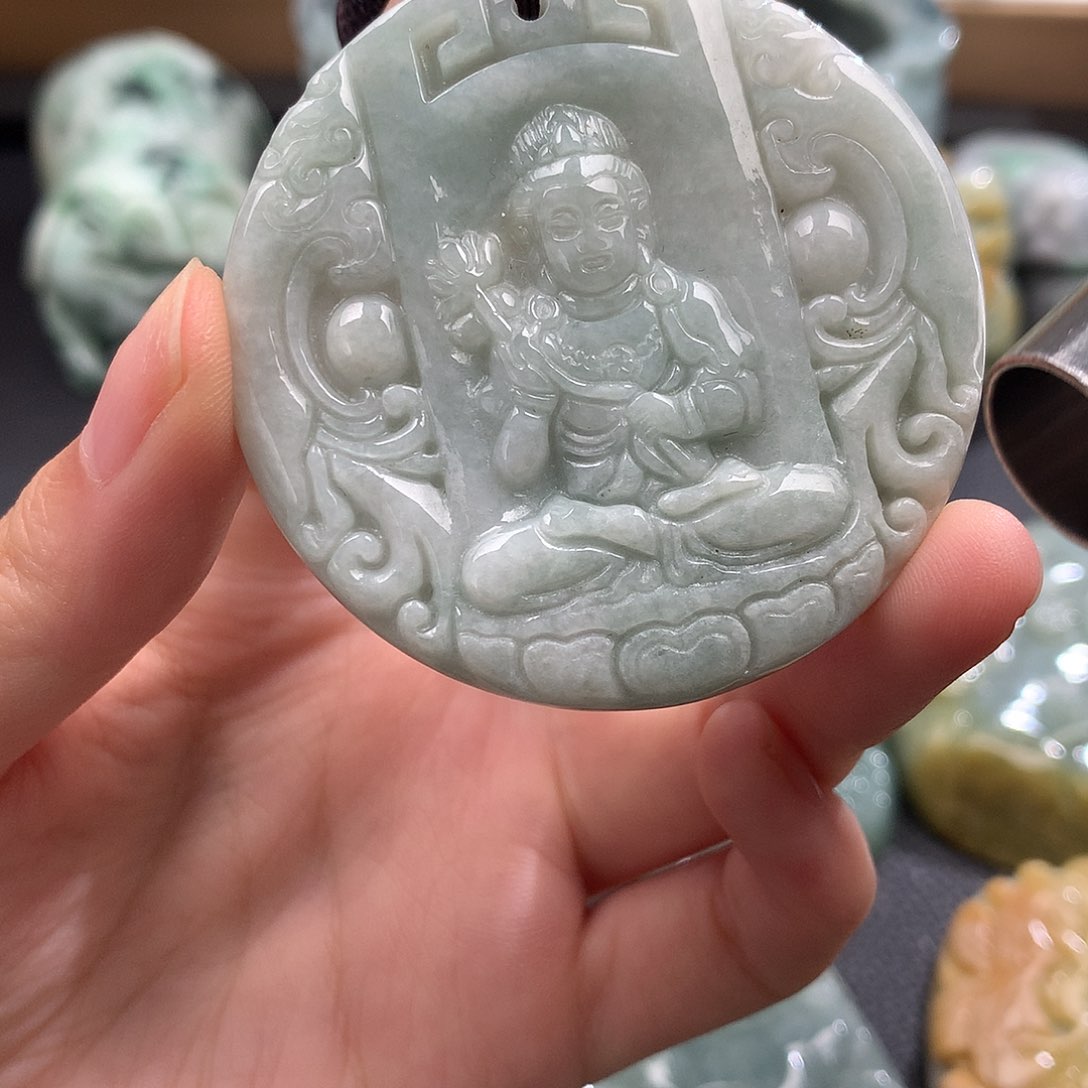 吊坠(不含链)未镶嵌翡翠