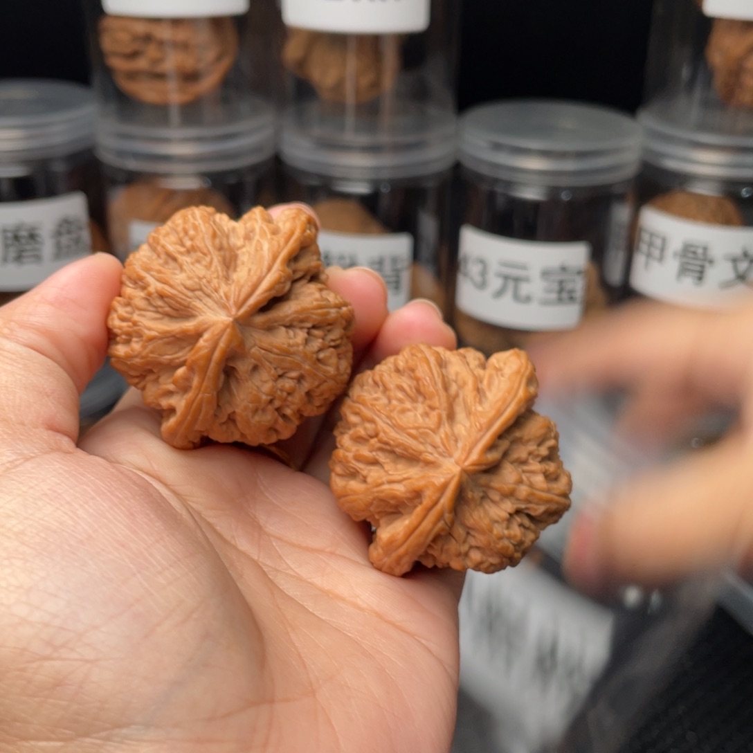 文玩核桃把件云***轻全品45粗筋