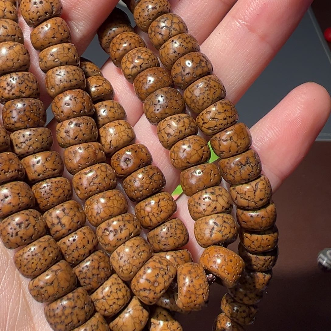 团***弟树脂吊坠（不含链）