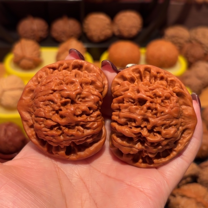 比***_文玩核桃吊坠官帽