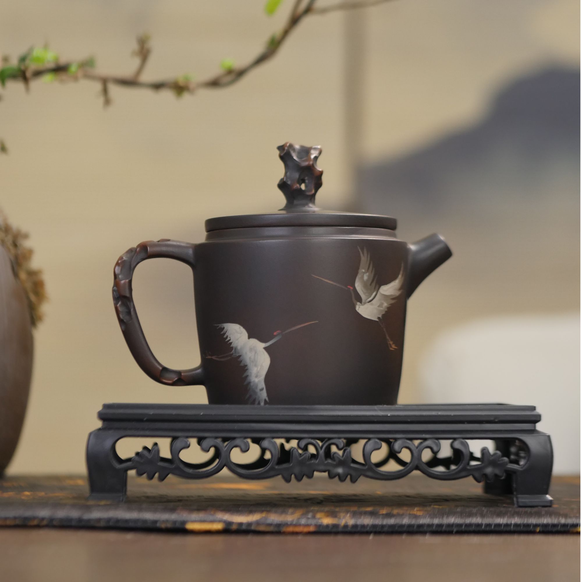 《云小陶》建水紫陶余兴良老师阴刻阳填太湖石堆雕根雕工艺160cc