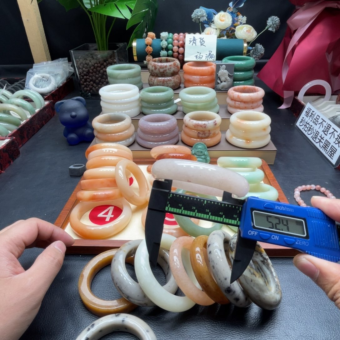 石英质玉未镶嵌手镯