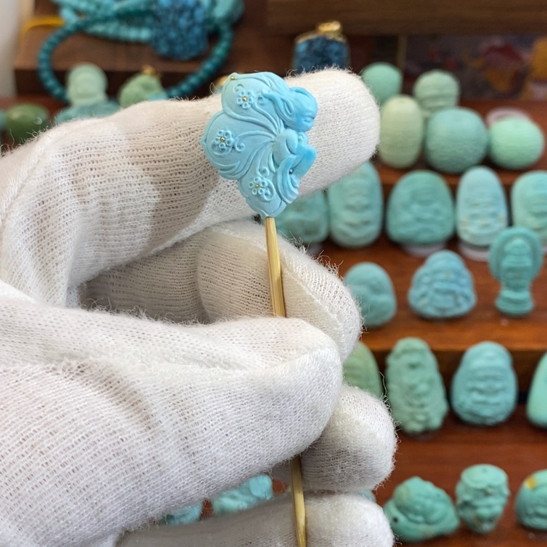 绿松石未镶嵌珠宝奇石