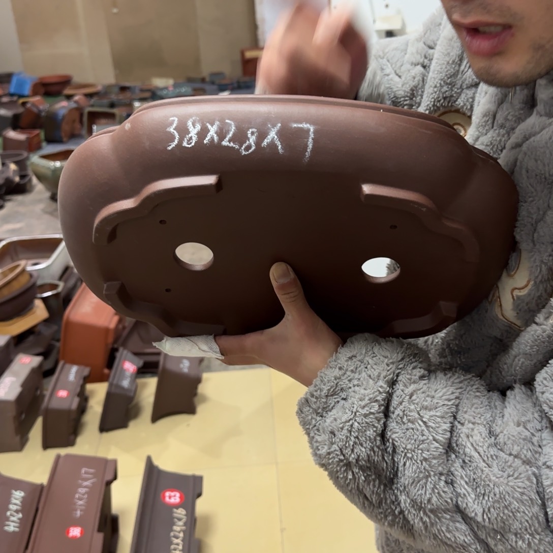 紫砂花盆呜呜呜呜