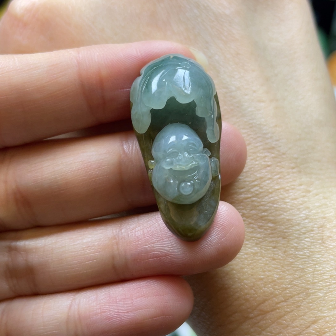 翡翠颈饰未镶嵌牌子