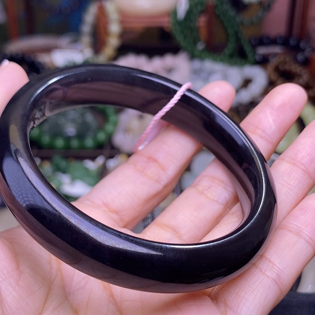 和田玉未镶嵌颈饰57.5 浓烟紫脂膏级手镯天花板