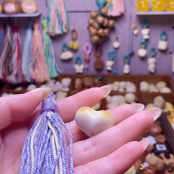 手串猴头核桃执**：紫色蕾丝流苏 爱心