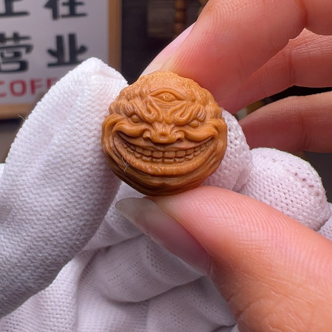 文玩核桃把件精修款大牙恶僧18左右尺寸全品有正常封口线