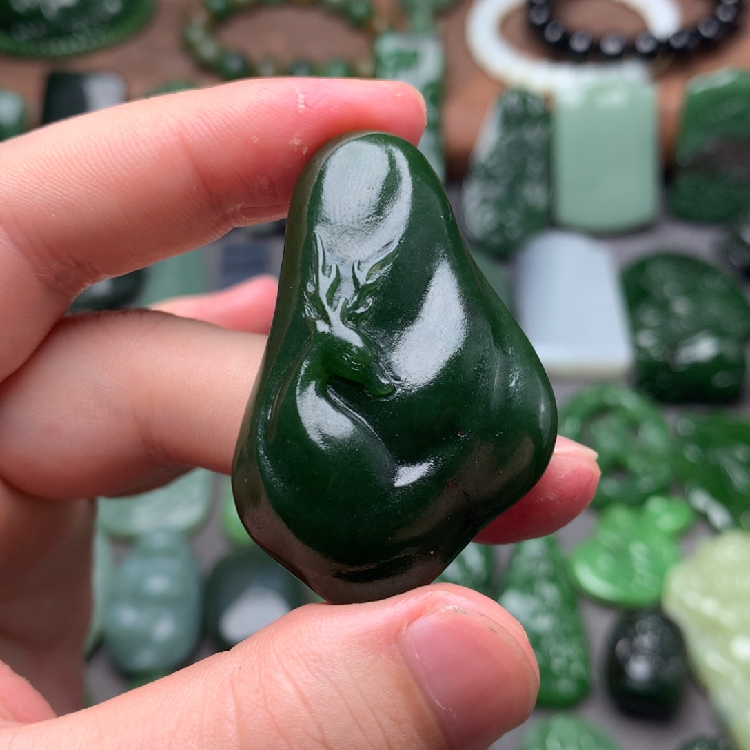 和田玉未镶嵌挂件