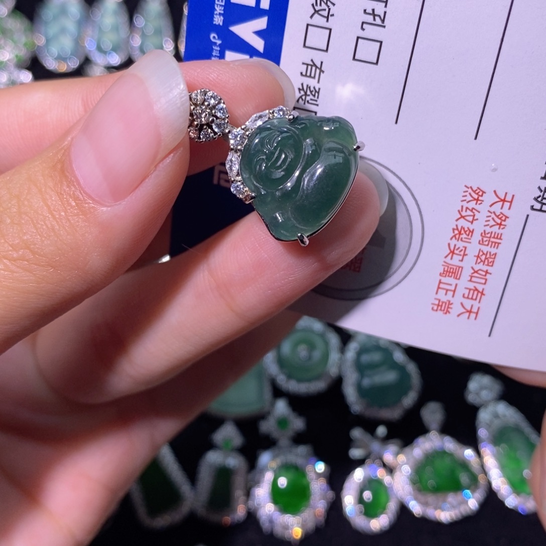 翡翠未镶嵌颈饰天然