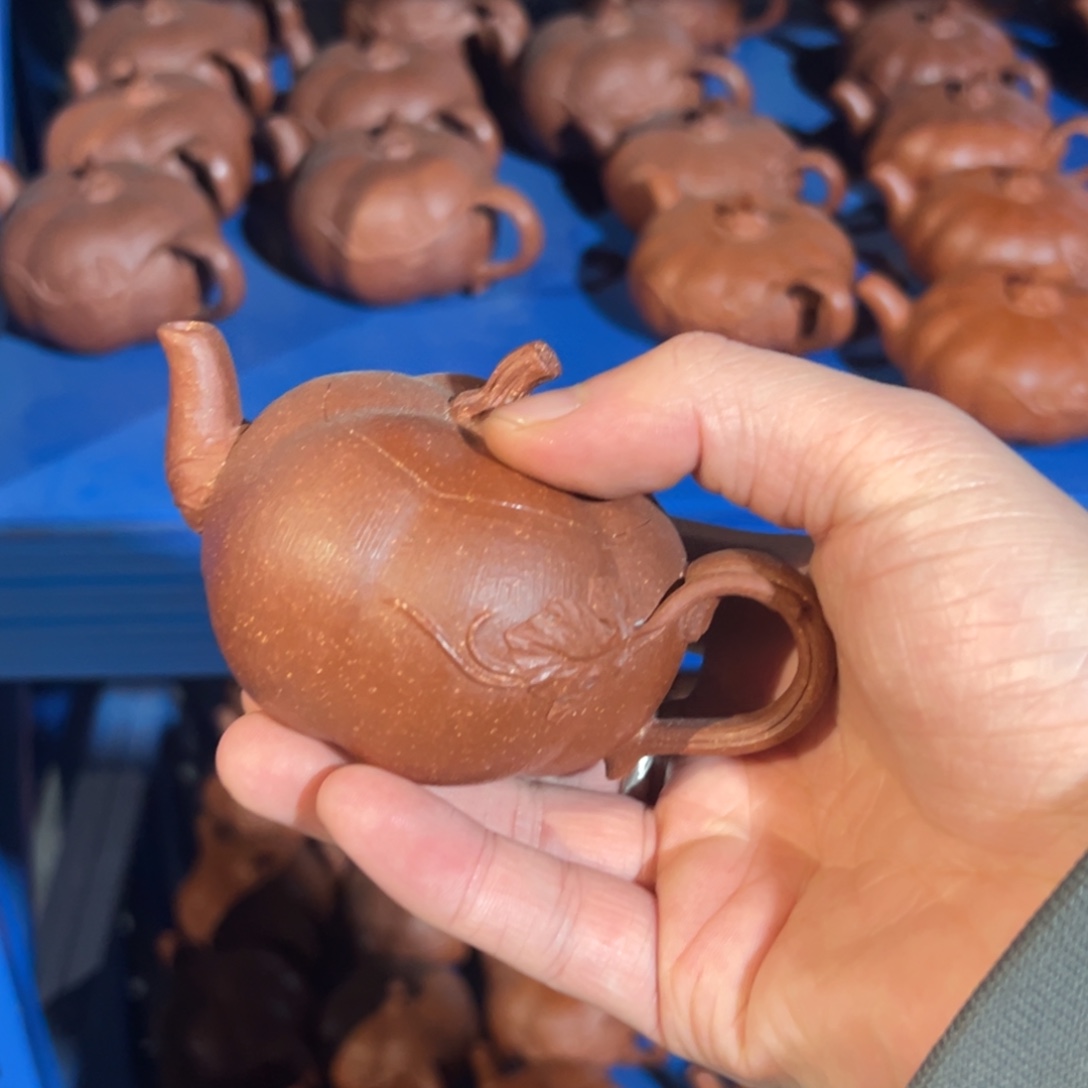 茶壶紫砂紫砂的味道很