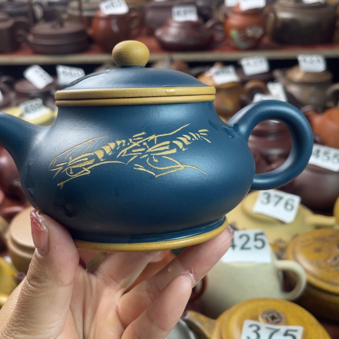 宜兴紫砂壶微瑕疵