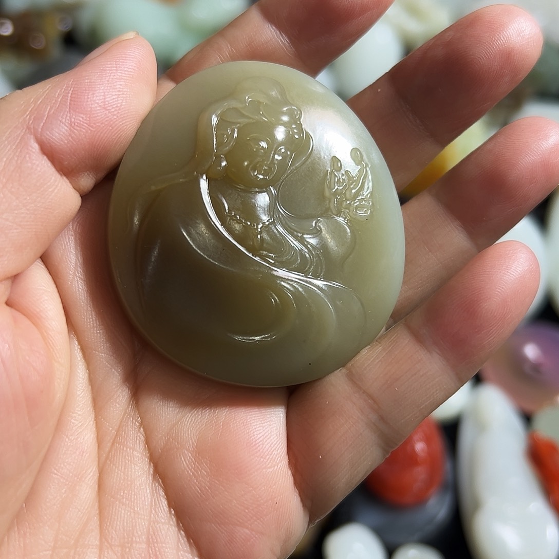 和田玉（糖玉）未镶嵌颈饰