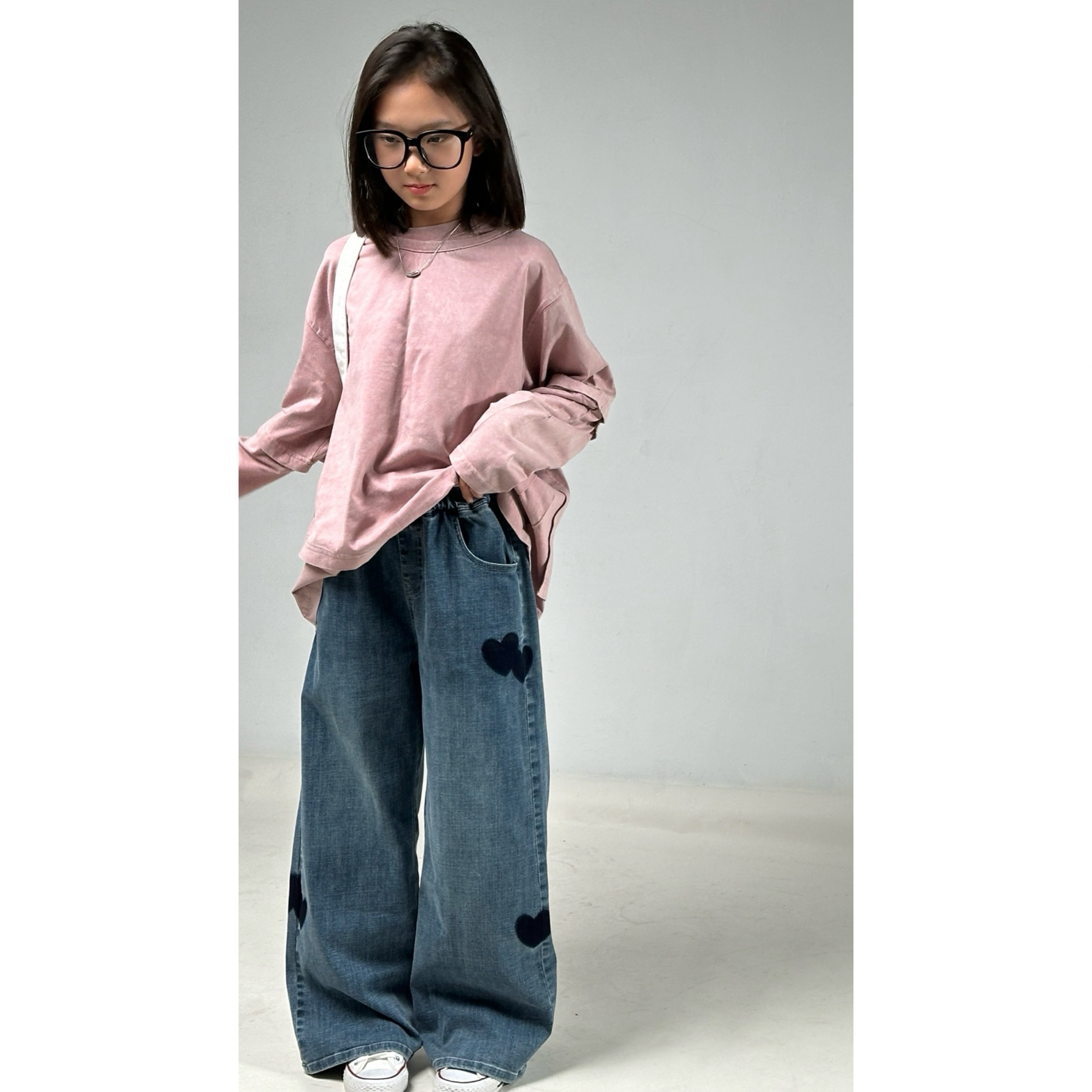 女童春秋装牛仔裤2025新款女宝宝爱心印花阔腿裤直筒长裤时尚1374