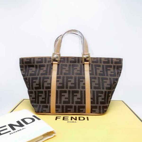 芬迪/95新/包包/250215EV0023/C211058026