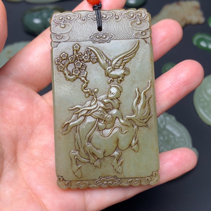 和田玉颈饰未镶嵌