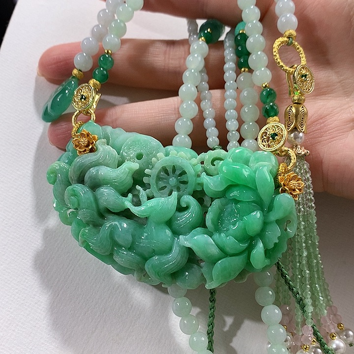 翡翠未镶嵌颈饰翡翠吊坠