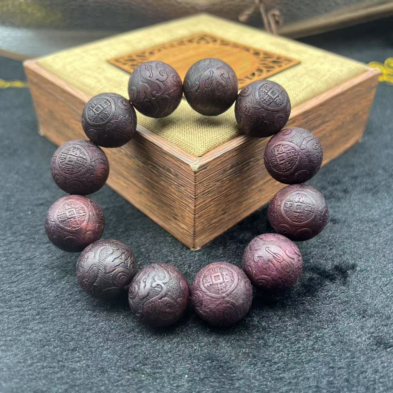 【百世璀璨 尽耀光芒】时尚精致手串B046