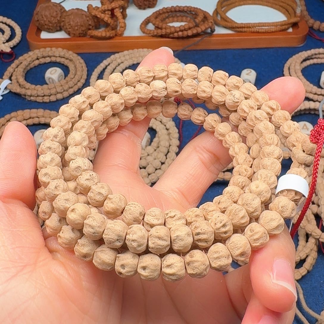 柏香籽/百香籽吊坠M***a