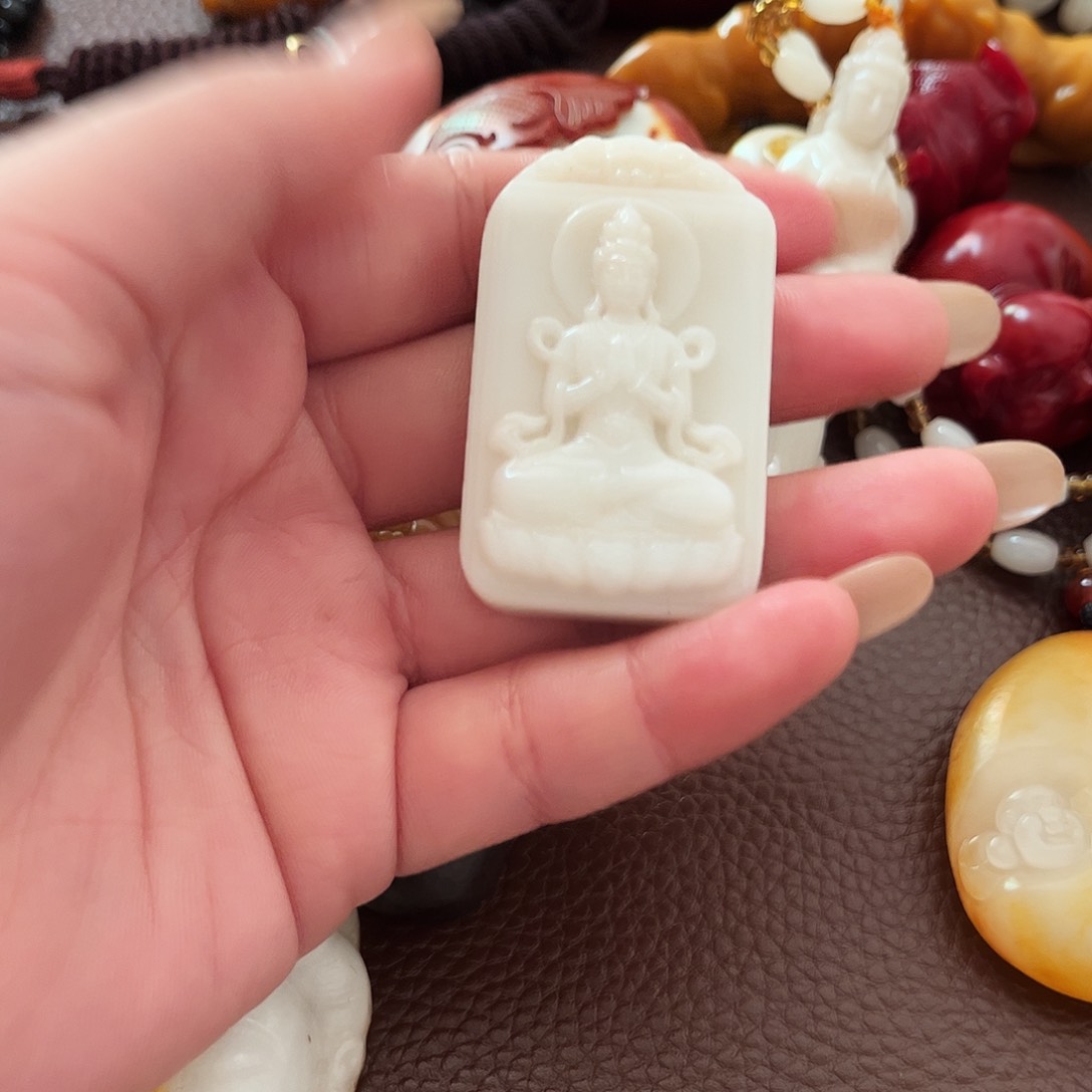 和田玉颈饰未镶嵌赵*才