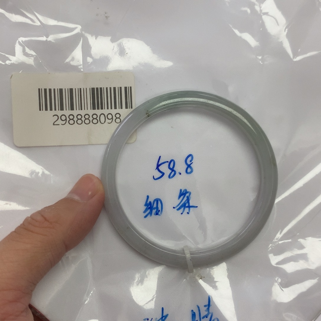 未镶嵌手镯翡翠天然缅甸翡翠手镯