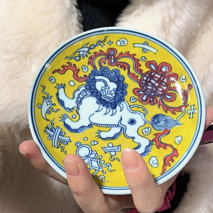 瓷片/////////直径13.5厘米。绿。