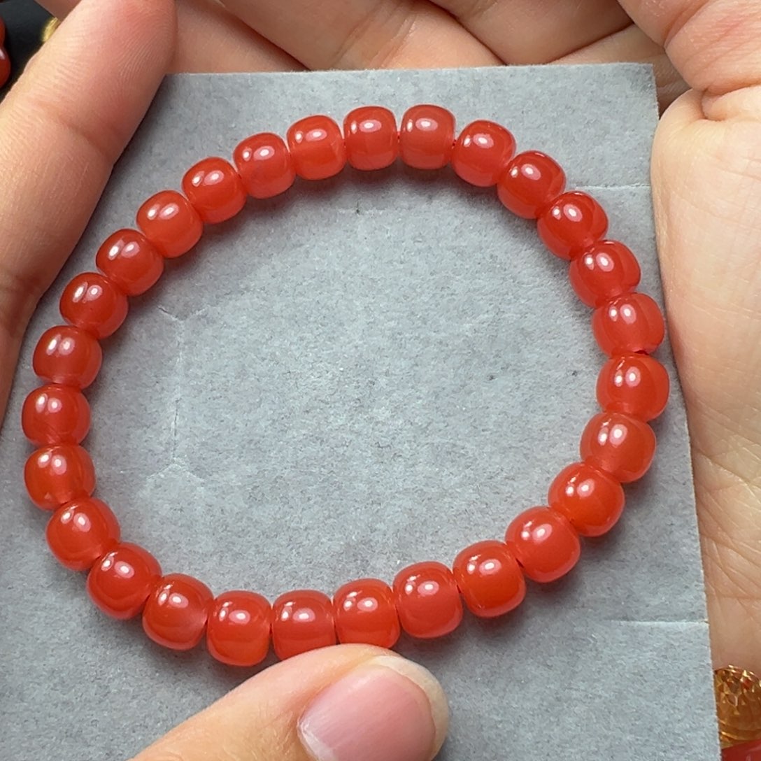 南红玛瑙手串未镶嵌