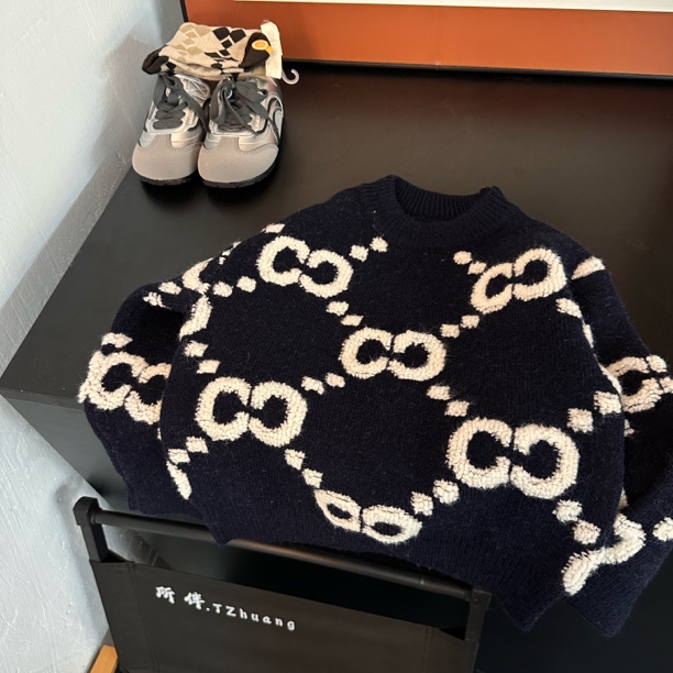 4009男女童时尚休闲潮流百搭春秋圆领毛衣