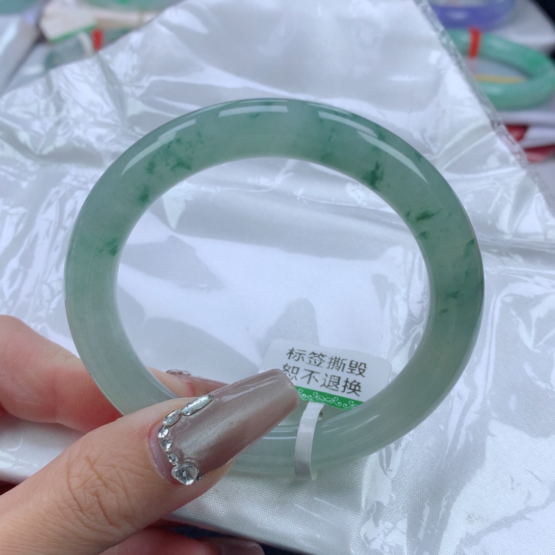 翡翠手镯未镶嵌53.4圆条