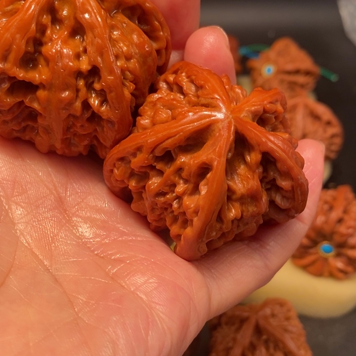 G***g吊坠猴头核桃工艺核桃