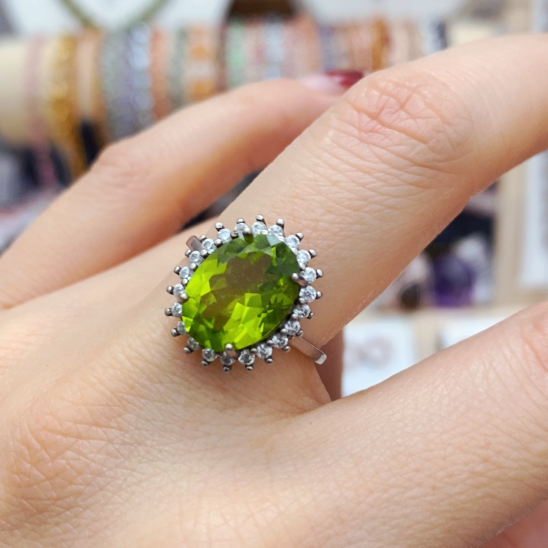 橄榄石戒指银S925镶嵌