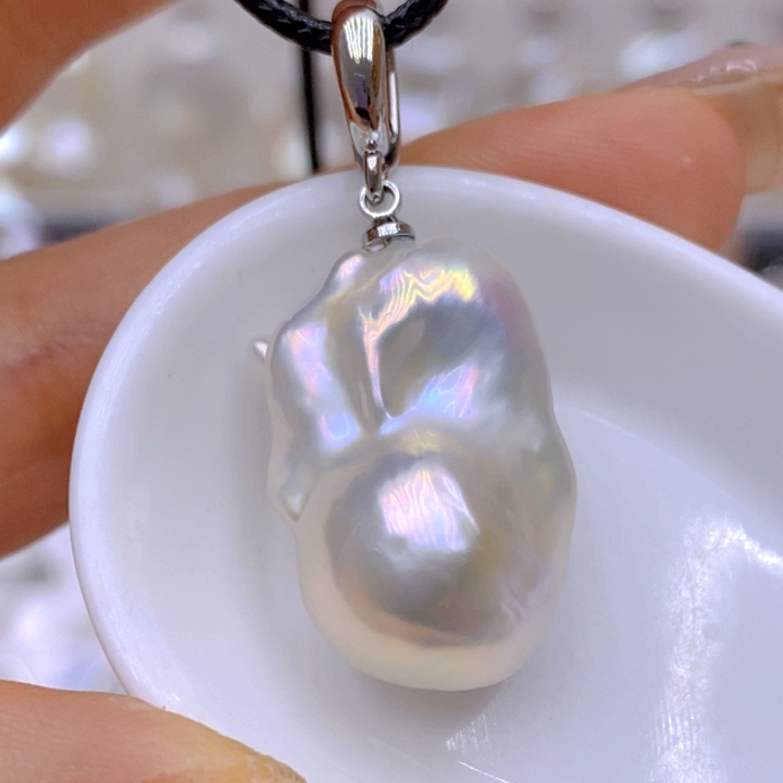 淡水珍珠吊坠(赠链)未镶嵌