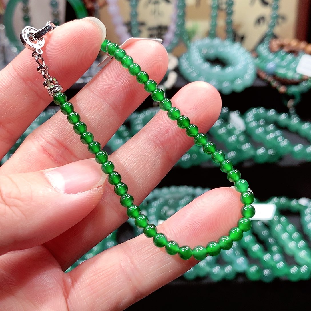 翡翠未镶嵌手链卡3.8