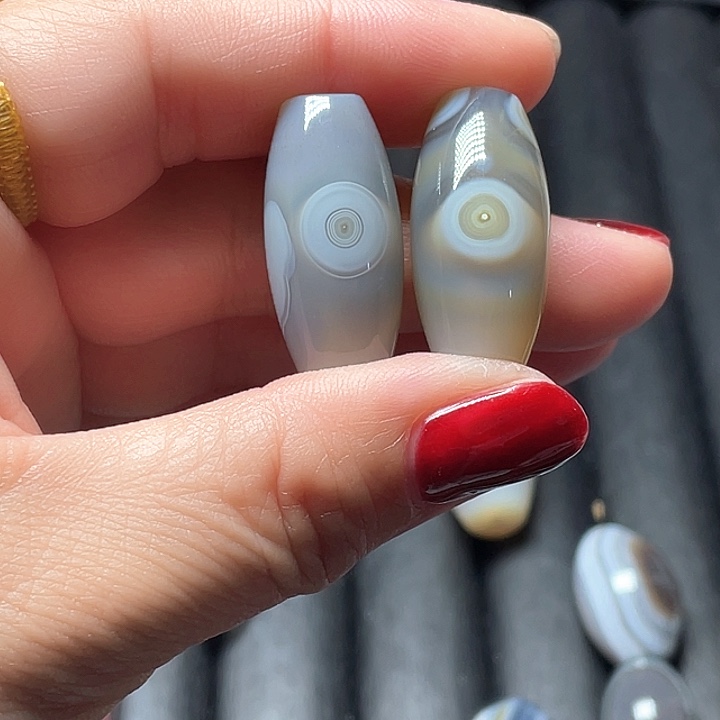 朱***巴玛瑙/玉髓未镶嵌颈饰