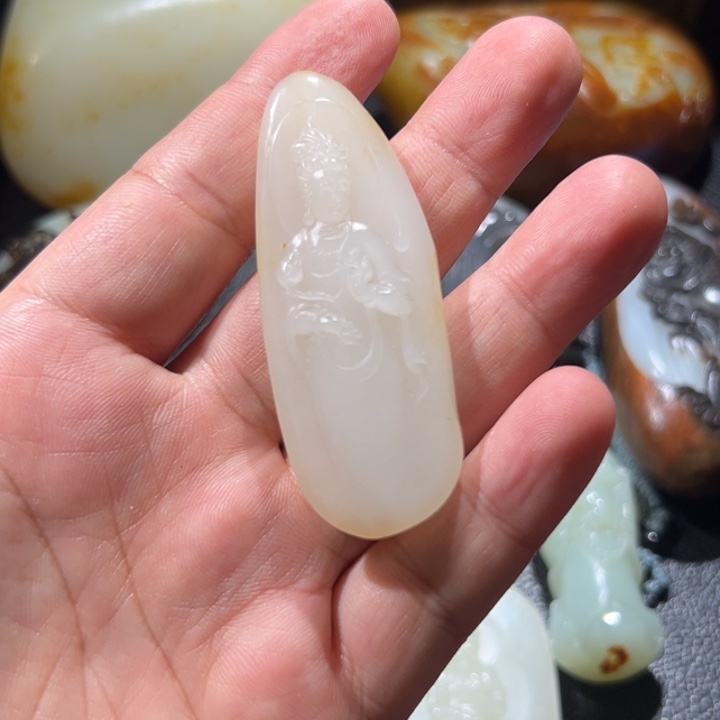 用***1和田玉未镶嵌颈饰