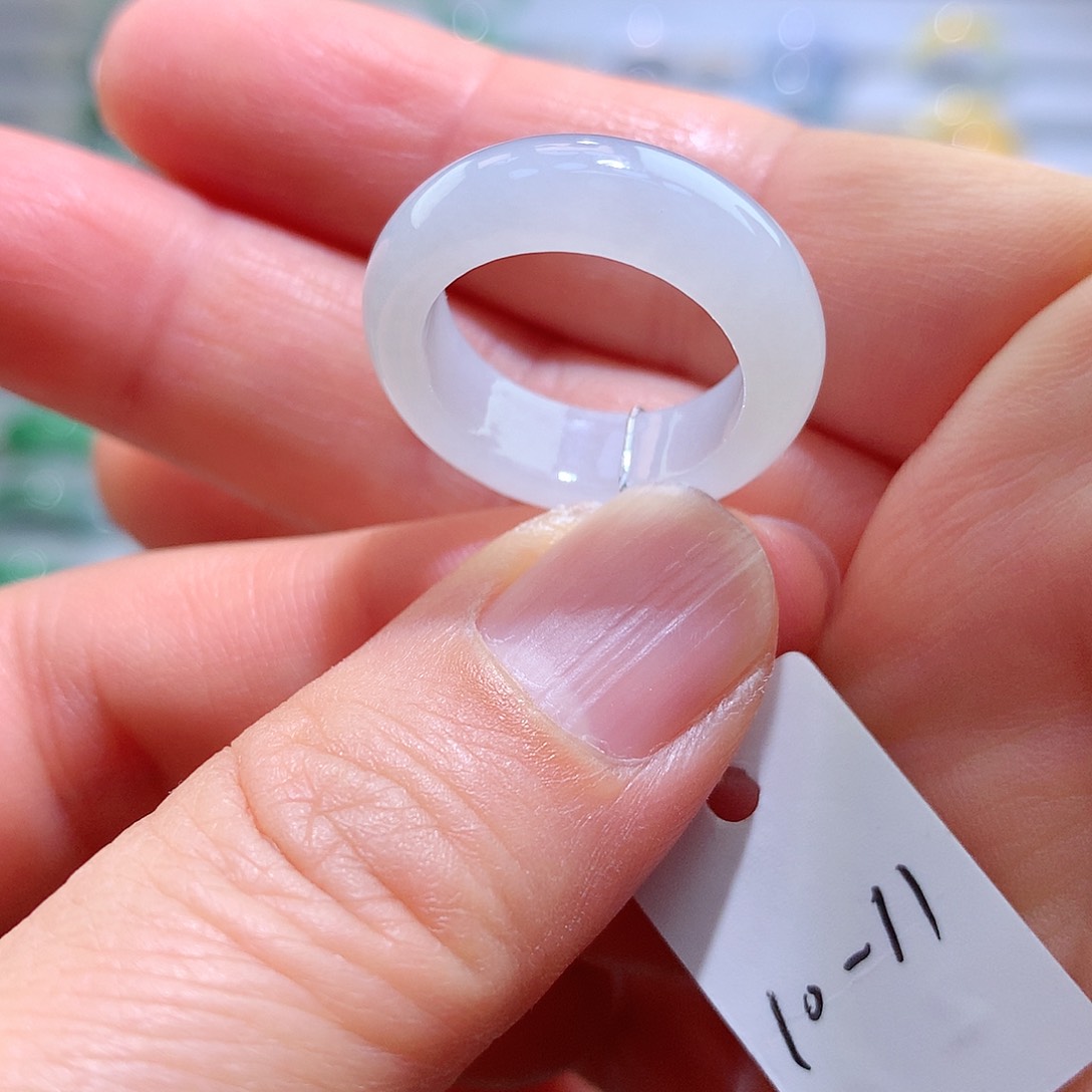 翡翠戒指未镶嵌10-11号