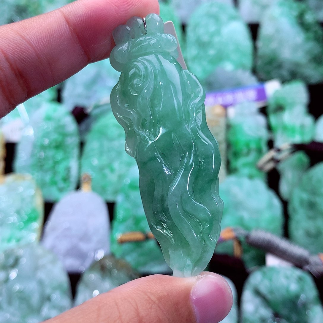 吊坠(不含链)未镶嵌翡翠