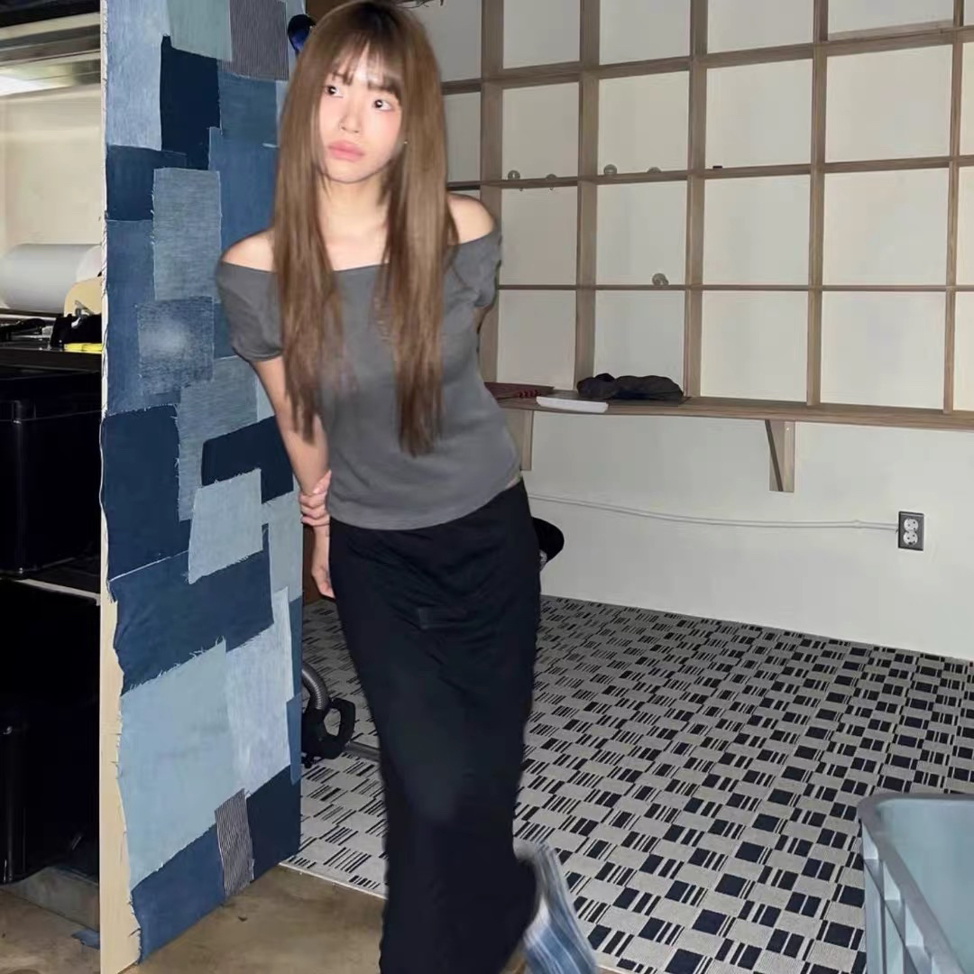 韩国设计师款一字肩菱形刺绣短袖上衣