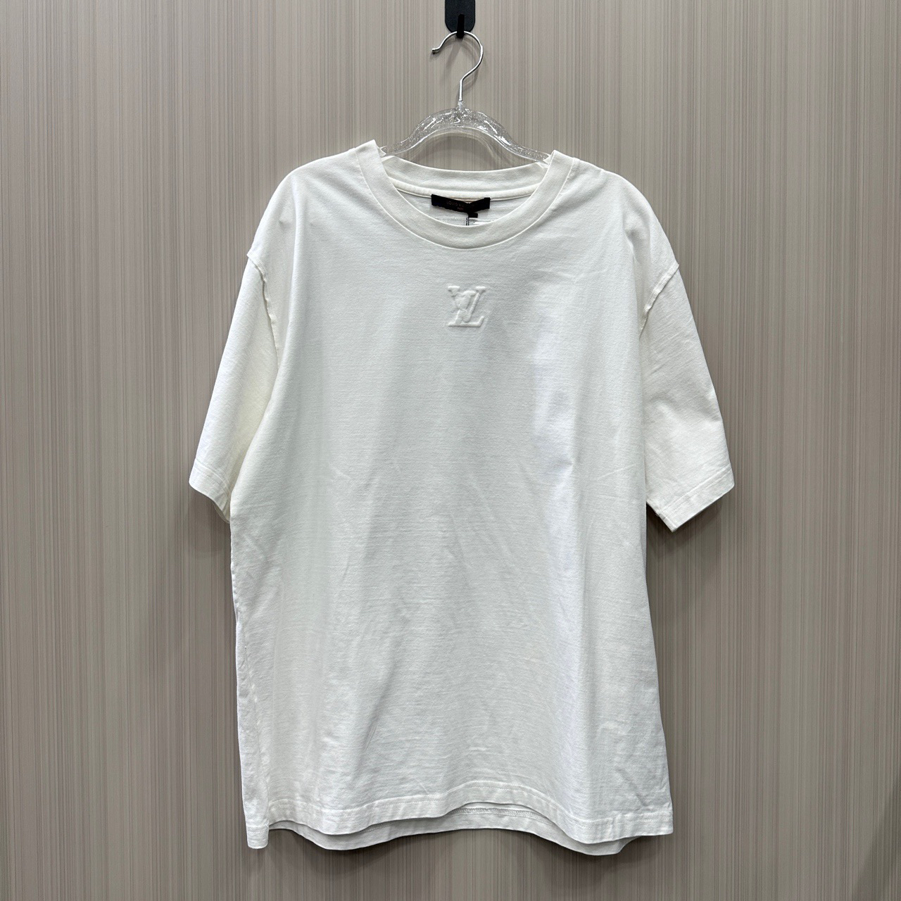 99新 LouisVuitton/路易威登 浮雕白色短袖 尺码：XL 10859