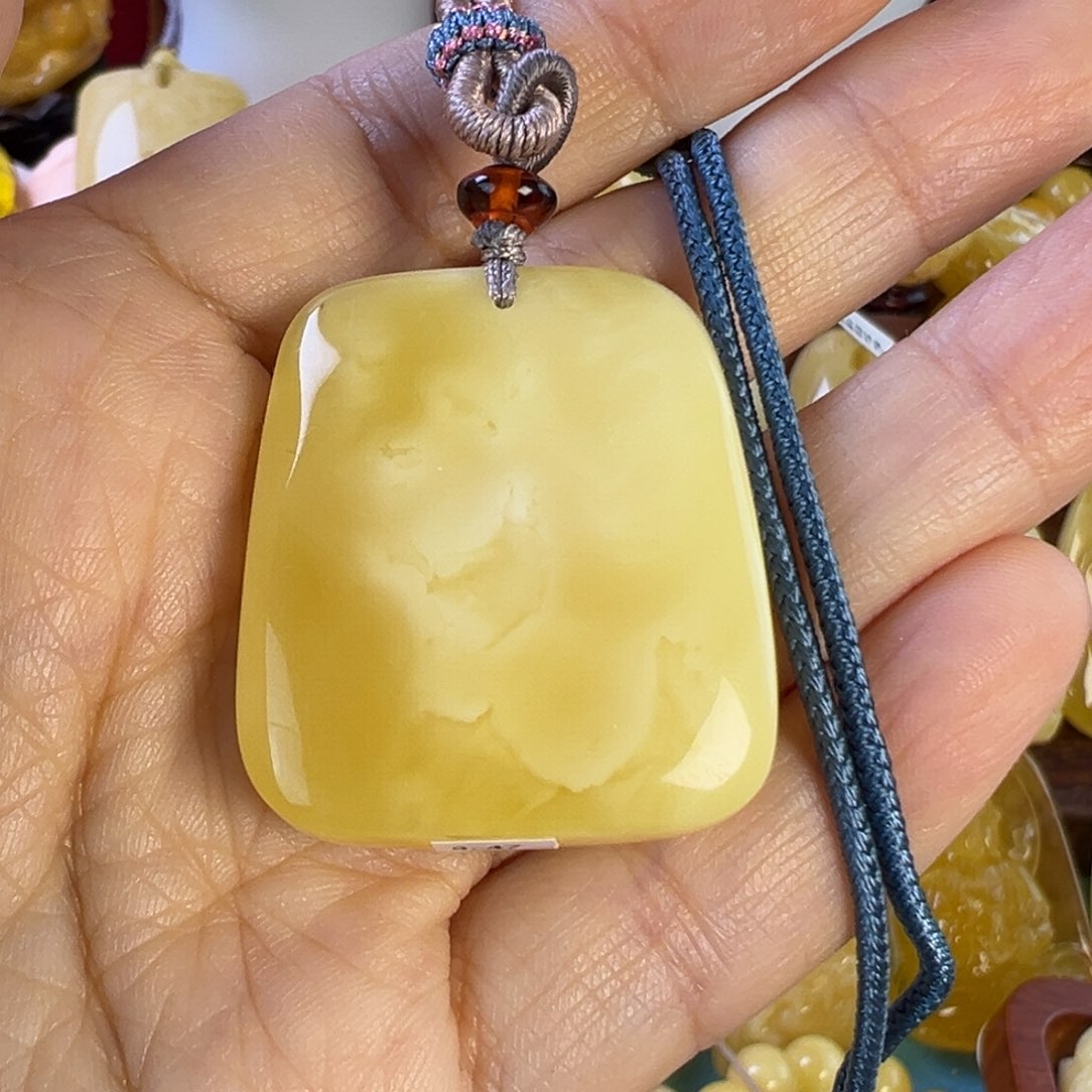 蜜蜡吊坠(赠链)未镶嵌