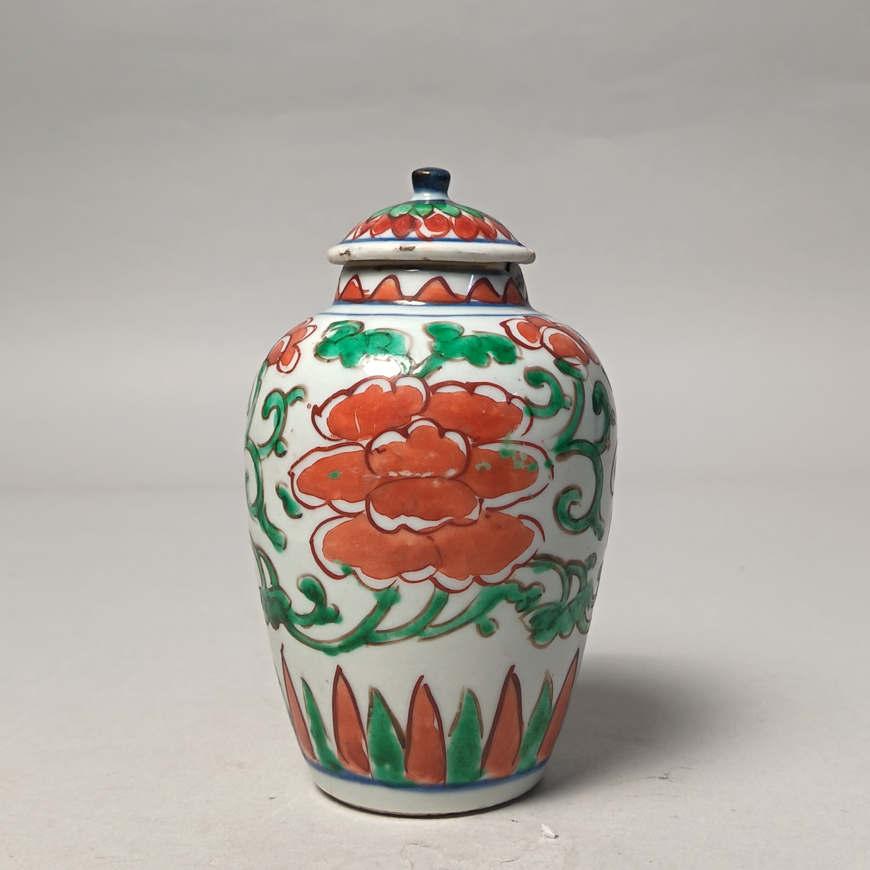 【010022837】BJ 清顺治 五彩缠枝花盖罐