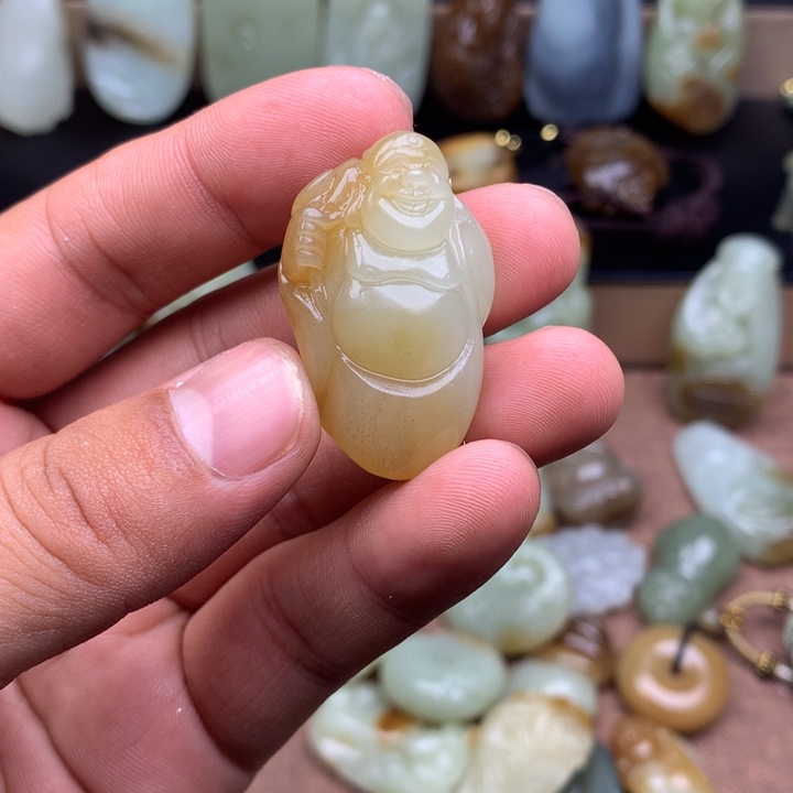 传***缘和田玉（糖玉）未镶嵌颈饰