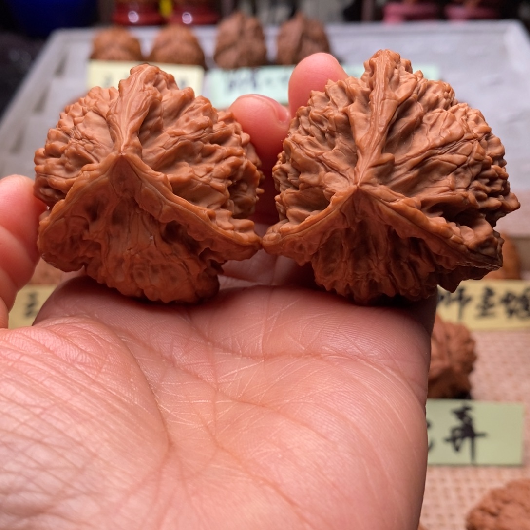 大***起把件文玩核桃官帽奔