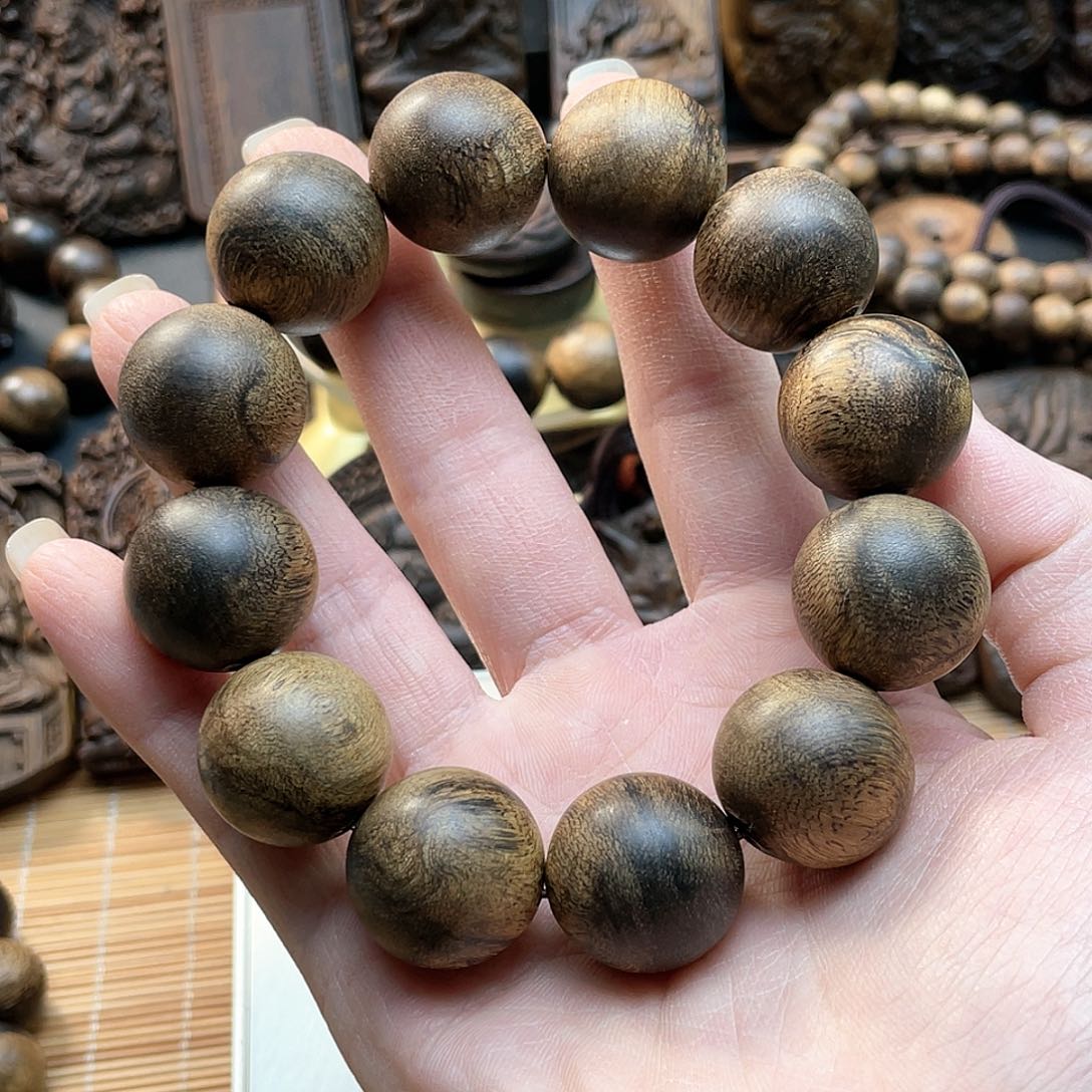 沉香手串飞*芽庄白奇