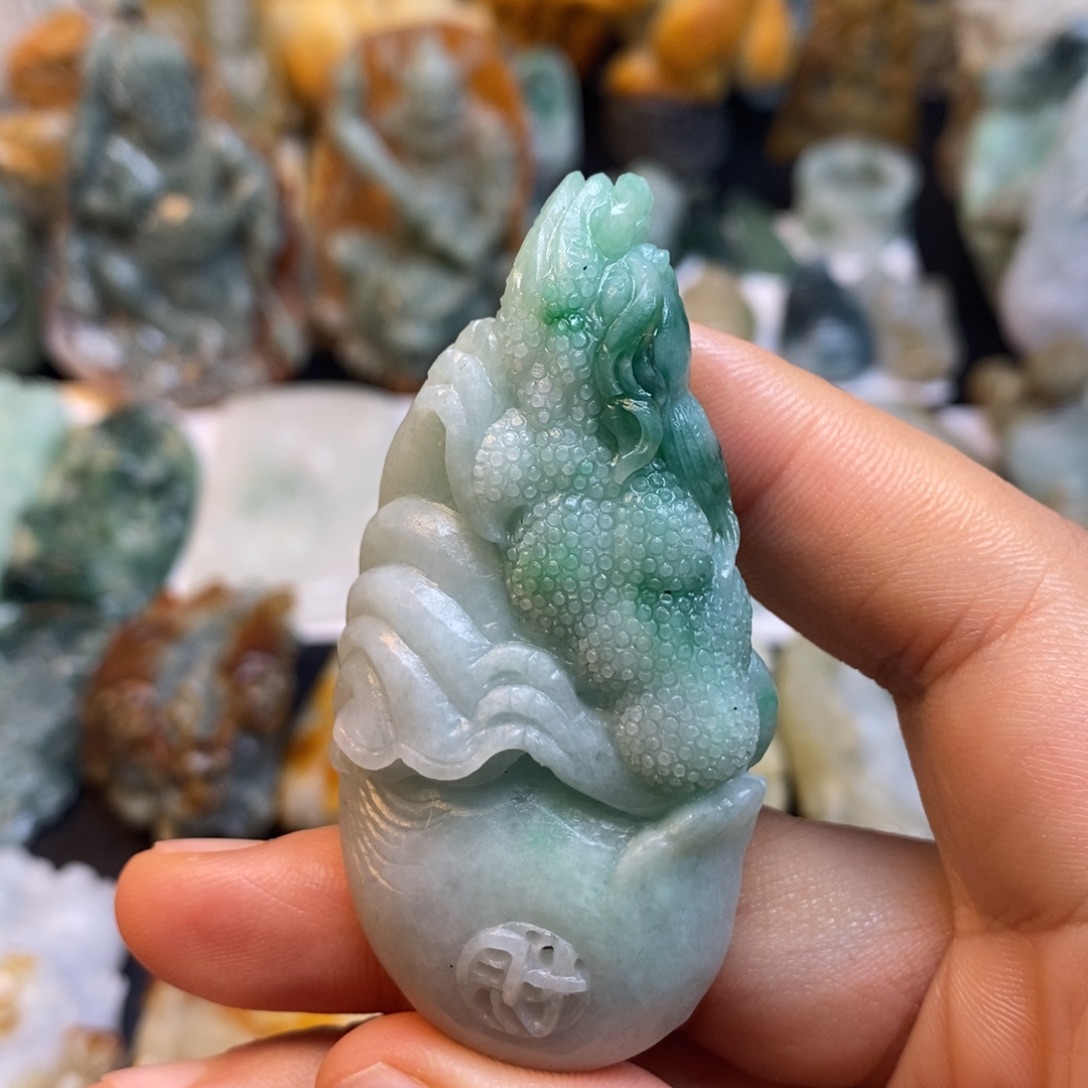 定制翡翠未镶嵌特色9