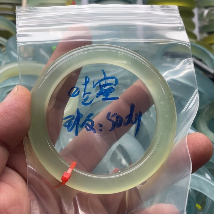 哇***o蛇纹石玉未镶嵌手镯