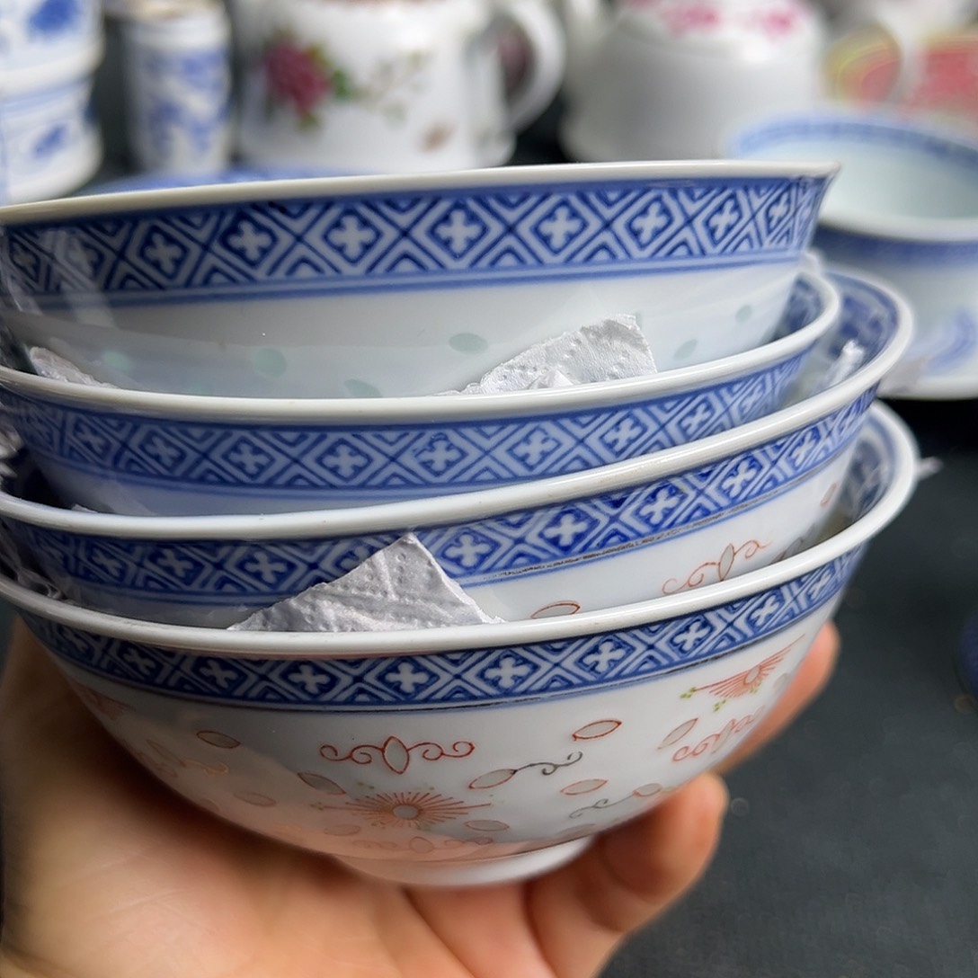 用***8碗景德镇陶瓷青花玲珑饭碗