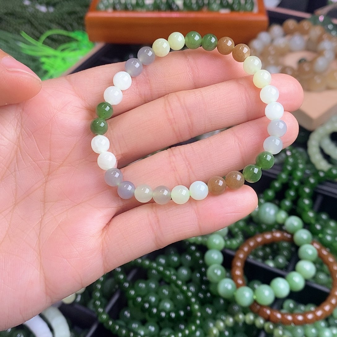 和田玉（碧玉）颈饰未镶嵌