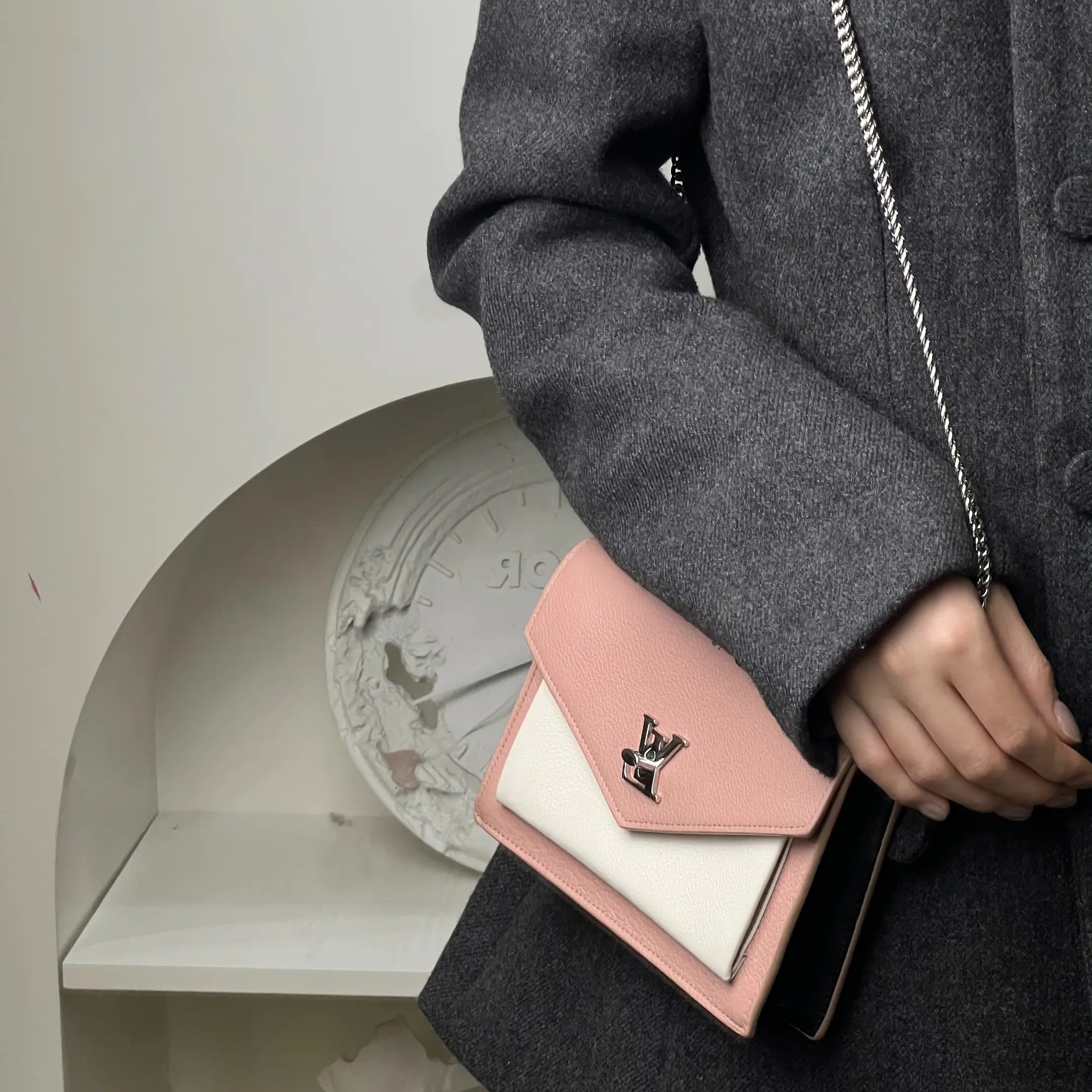 95新 LouisVuitton/路易威登 Lv pochette mylockme粉拼白/优品