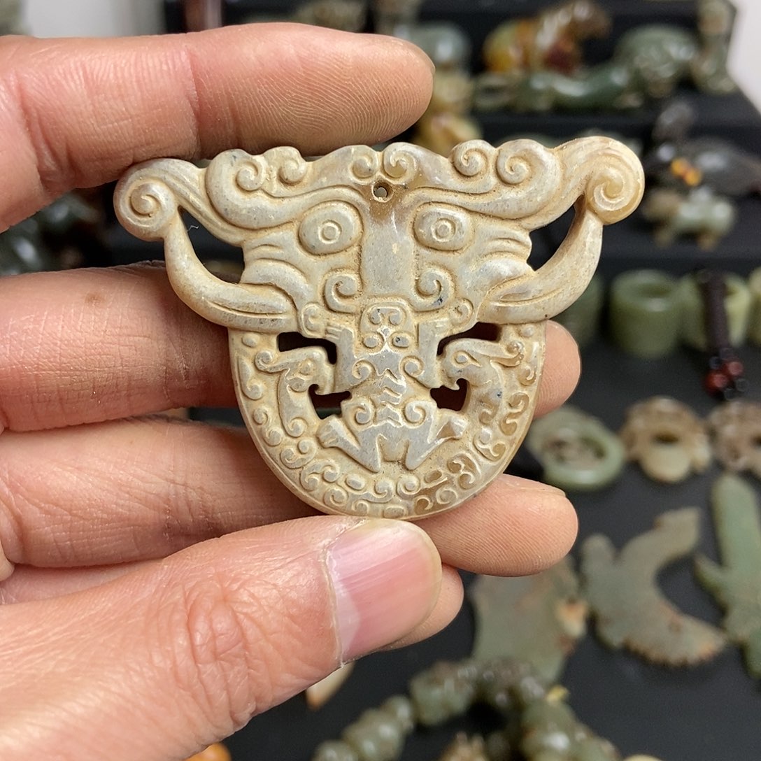 和田玉（糖玉）饰品未镶嵌根*轩